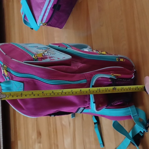 Louis Garneau Set of schoo bag , lunch box, and pencil case, recommanded by Chir - Picture 9 of 16